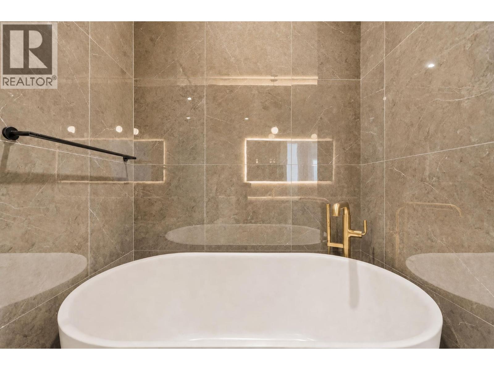 3700 Capozzi Road Unit# PH5