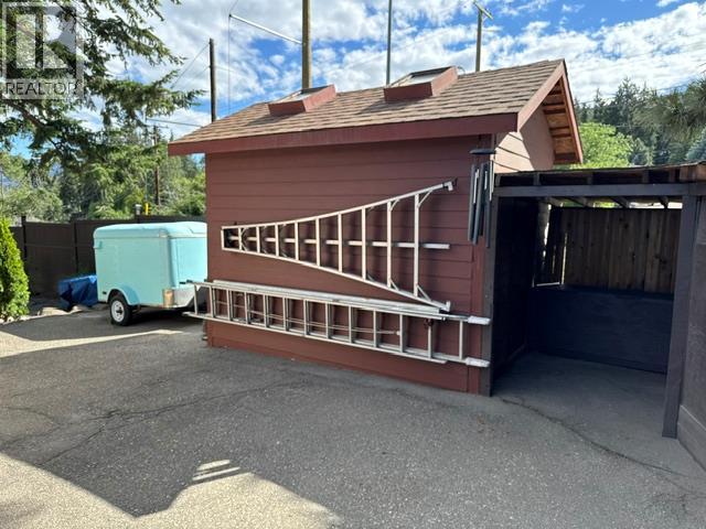 3037 Country Hills Lane