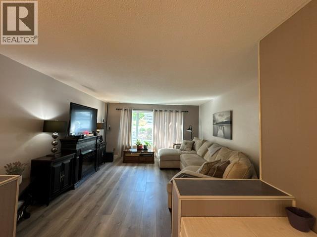 3037 Country Hills Lane