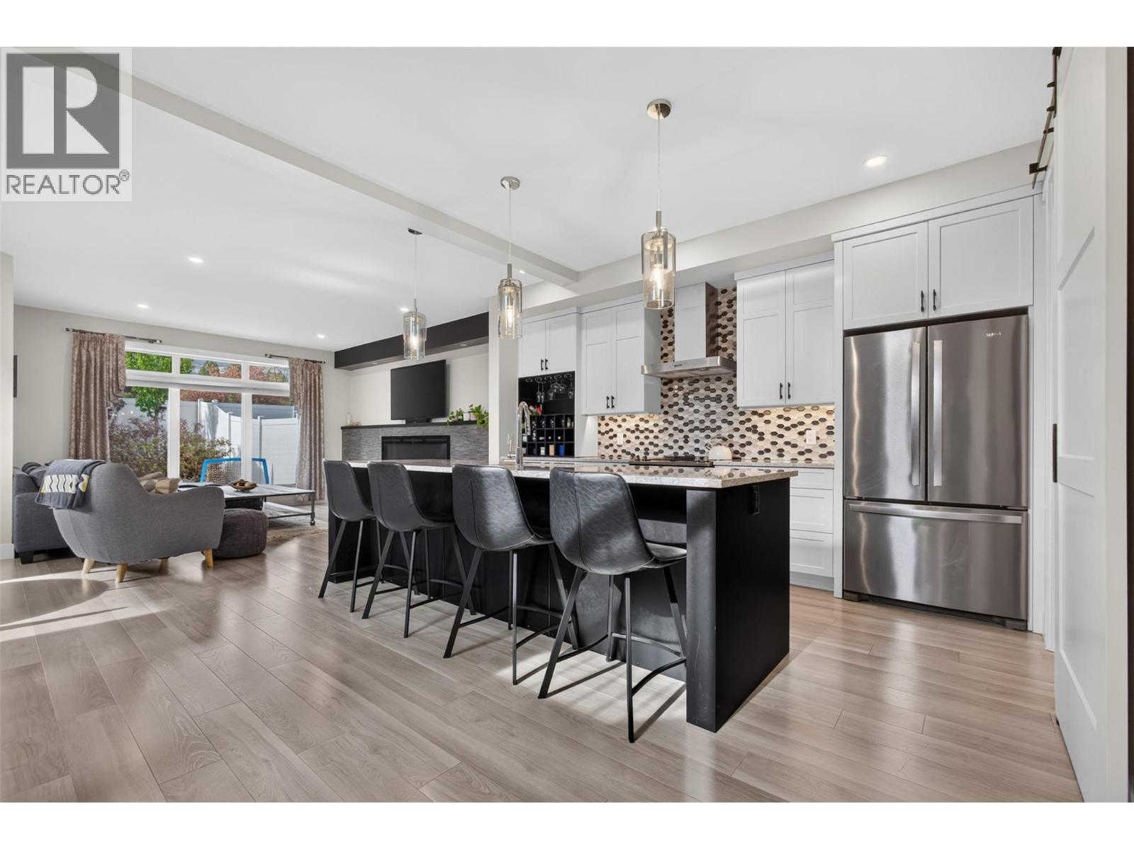 2400 Hawks Boulevard