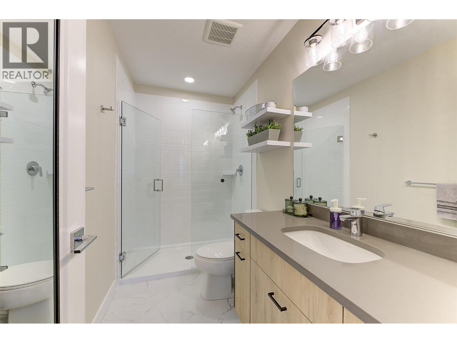 4025 Gellatly Road S Unit# 111