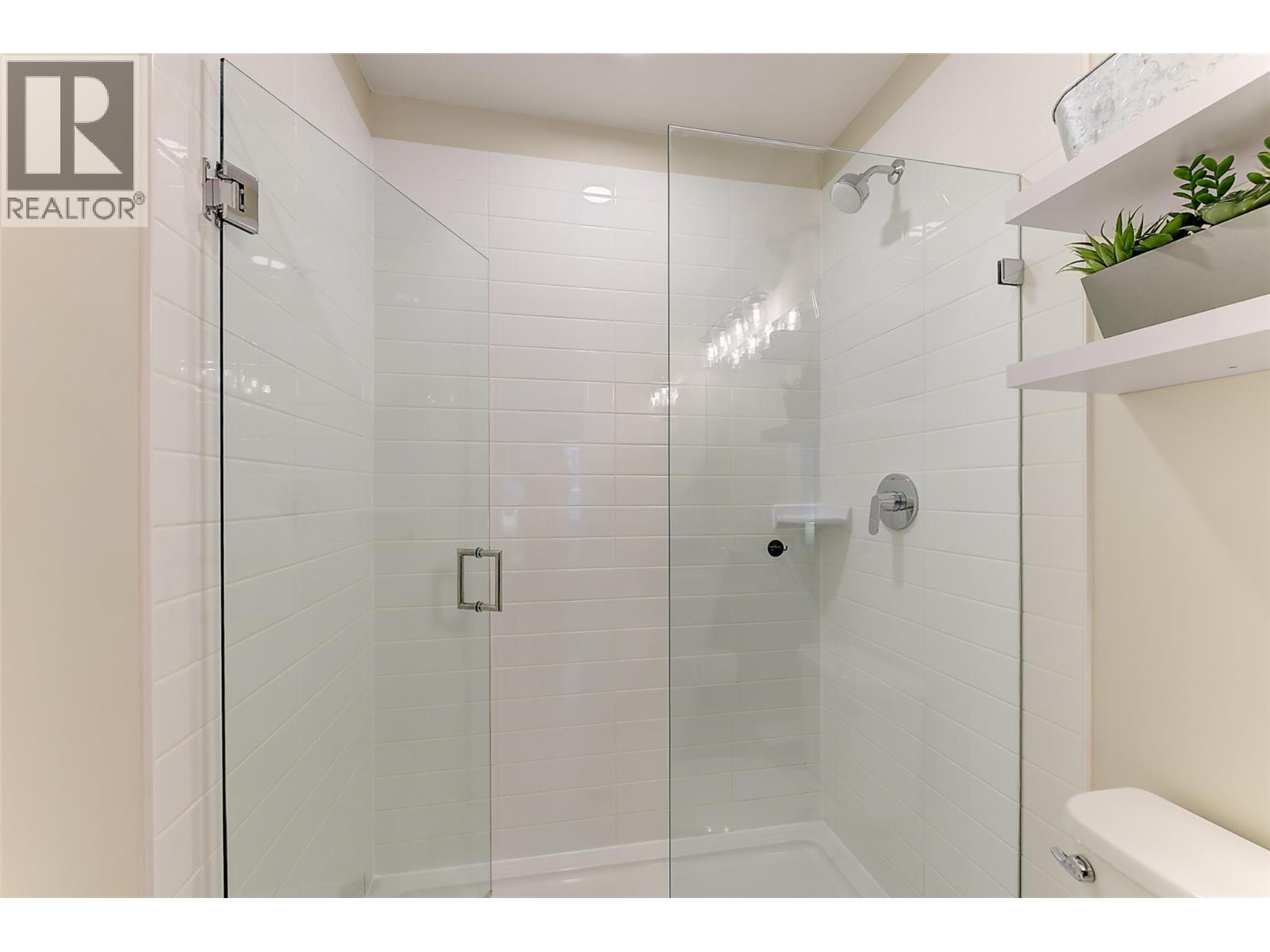 4025 Gellatly Road S Unit# 111