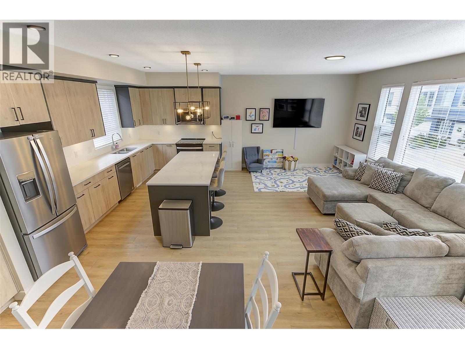 4025 Gellatly Road S Unit# 111