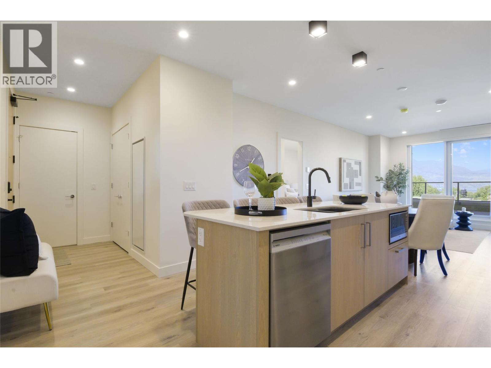 3300 Lakeshore Road Unit# 614