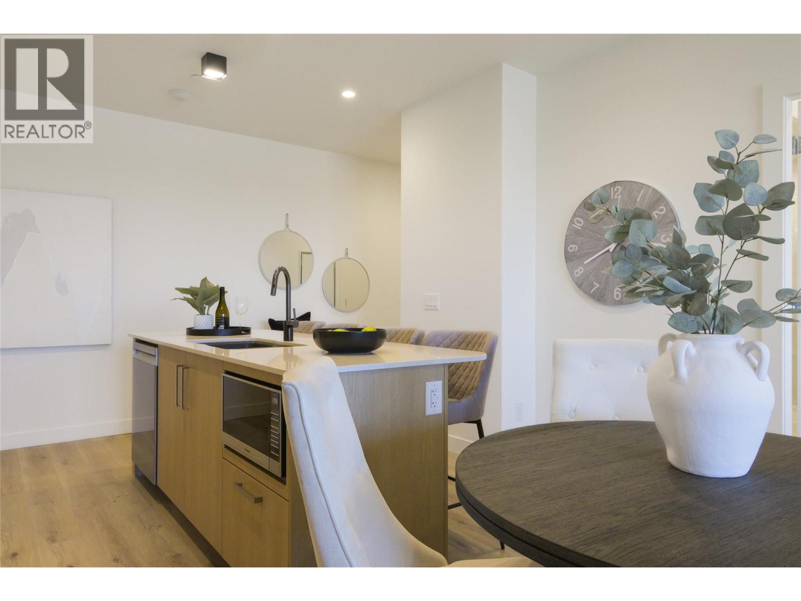 3300 Lakeshore Road Unit# 614