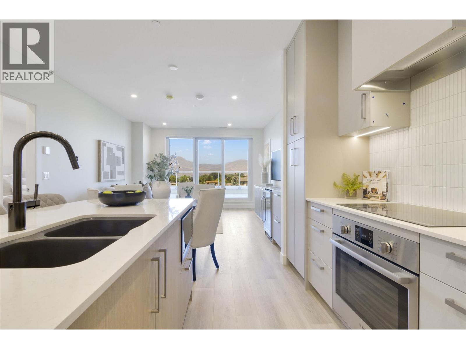 3300 Lakeshore Road Unit# 614