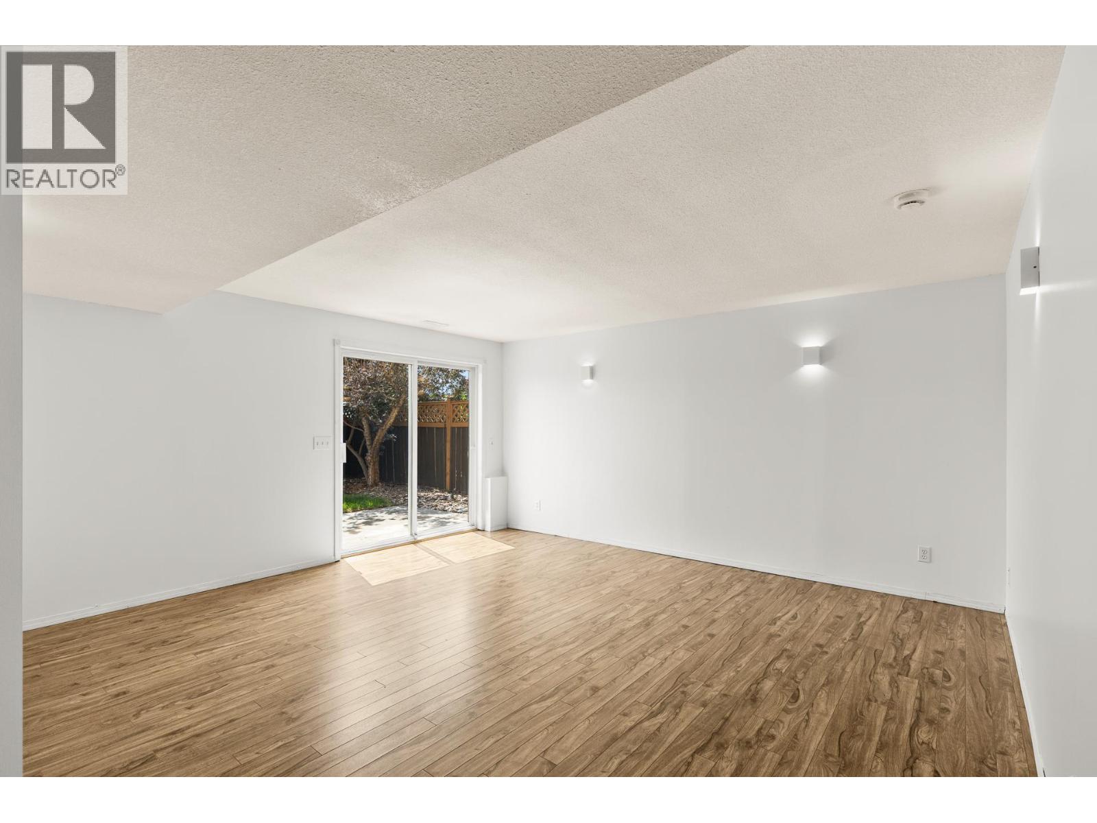 2440 Old Okanagan Highway Unit# 319