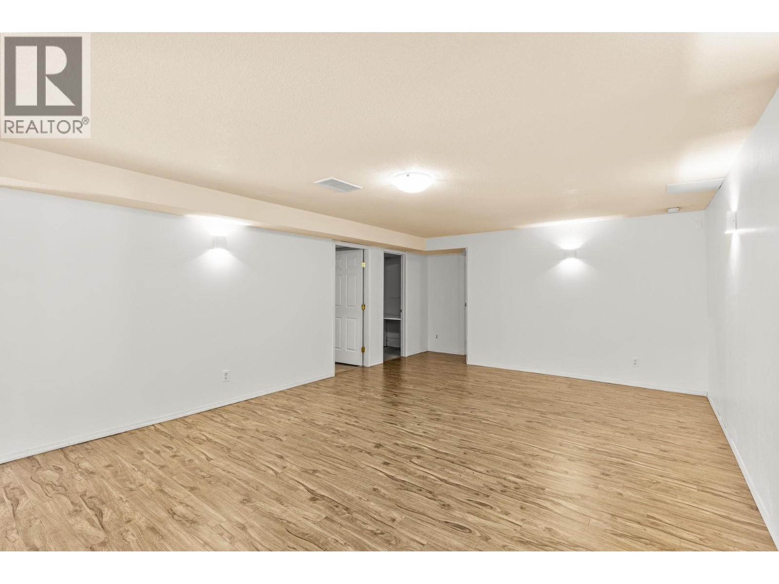 2440 Old Okanagan Highway Unit# 319