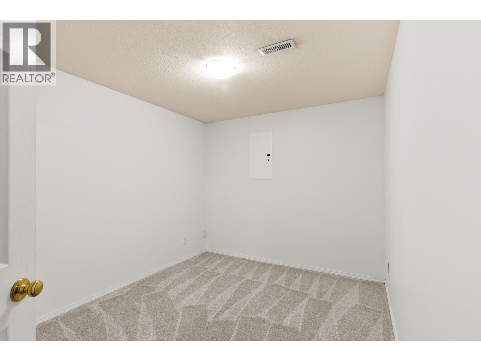 2440 Old Okanagan Highway Unit# 319