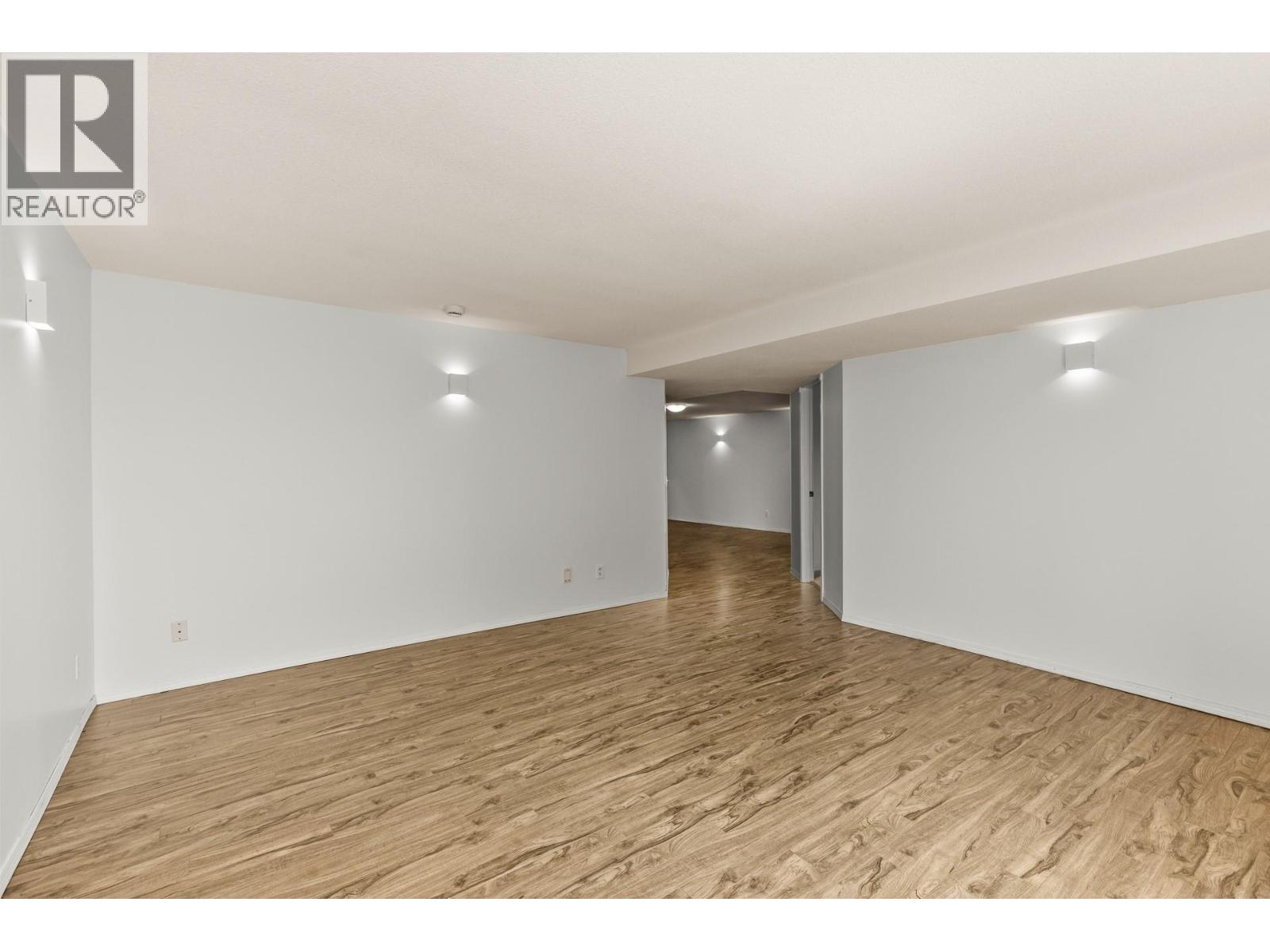 2440 Old Okanagan Highway Unit# 319
