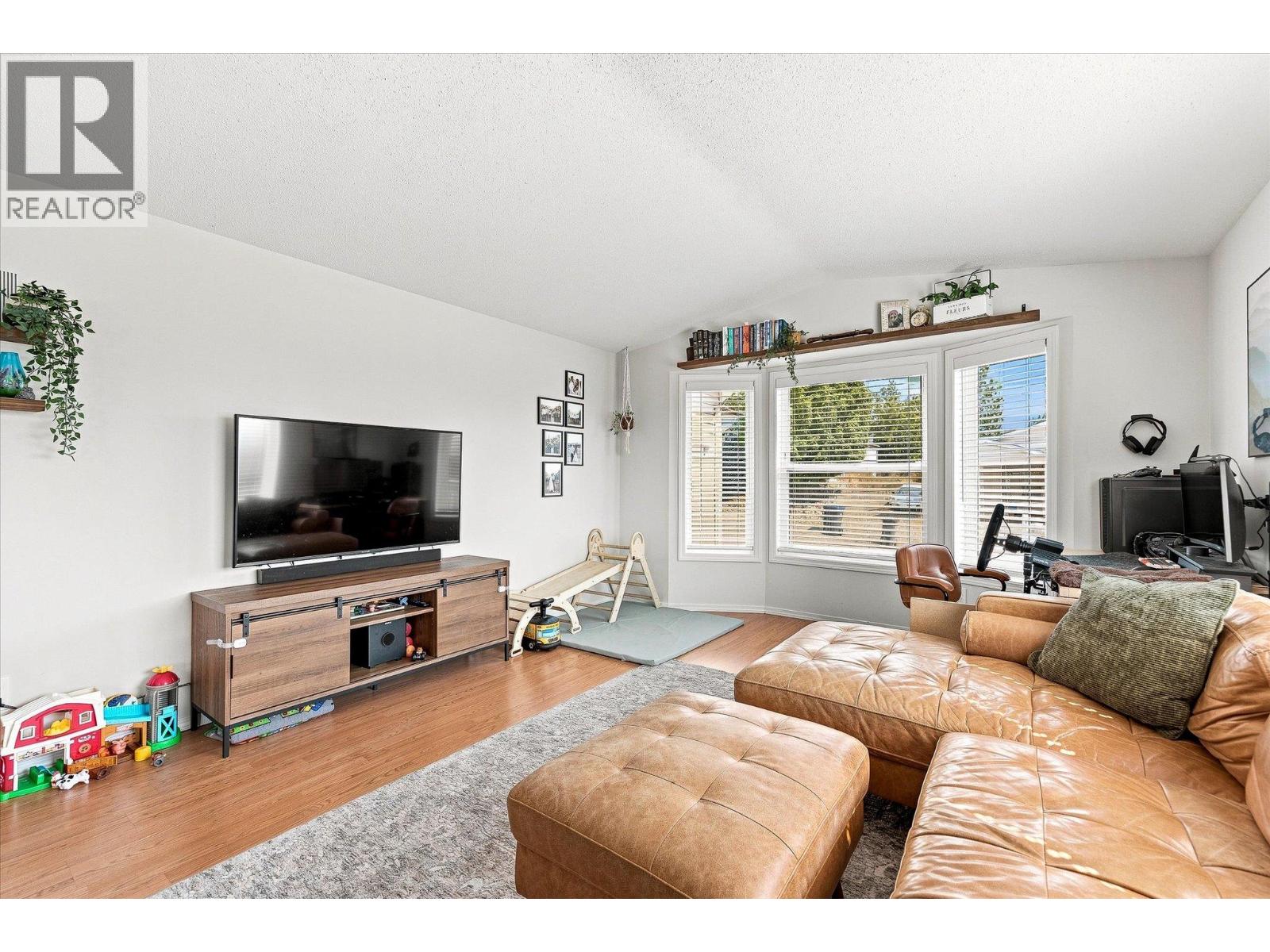 2550 Hollywood Road N Unit# 111