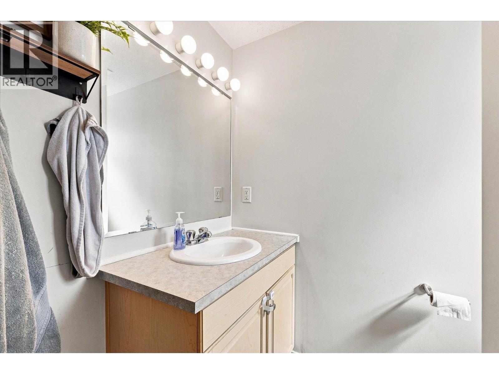 2550 Hollywood Road N Unit# 111
