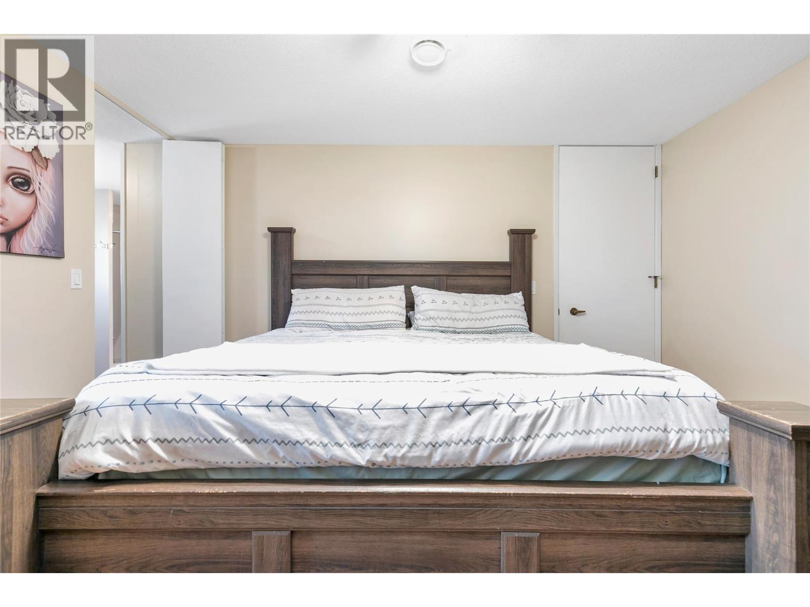 1660 Ufton Court Unit# 209