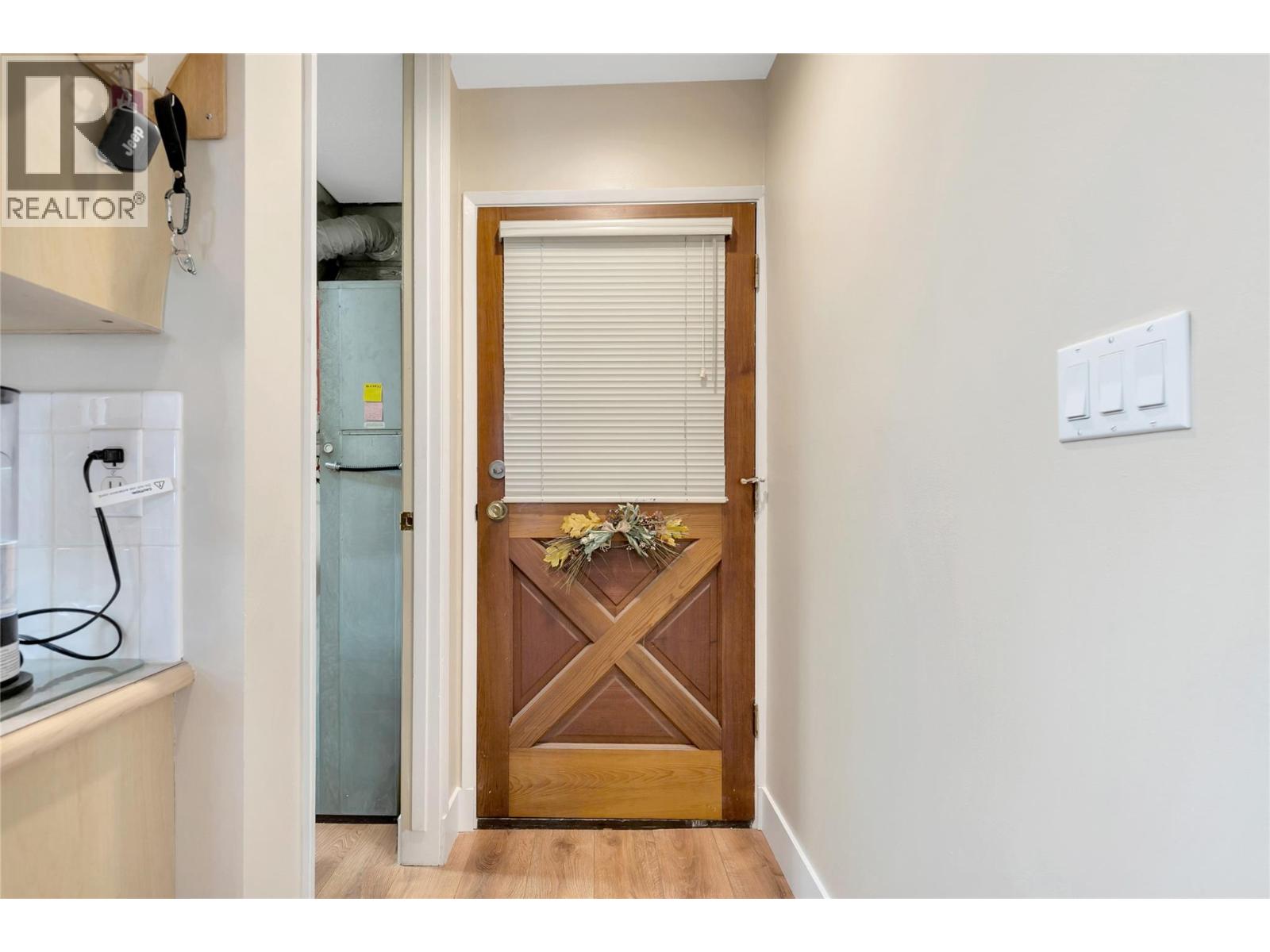 1660 Ufton Court Unit# 209