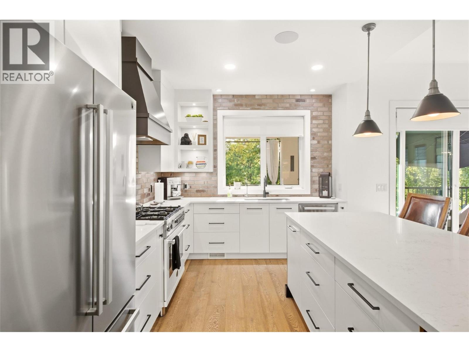 1675 Willow Crescent Unit# 3 Lot# 3