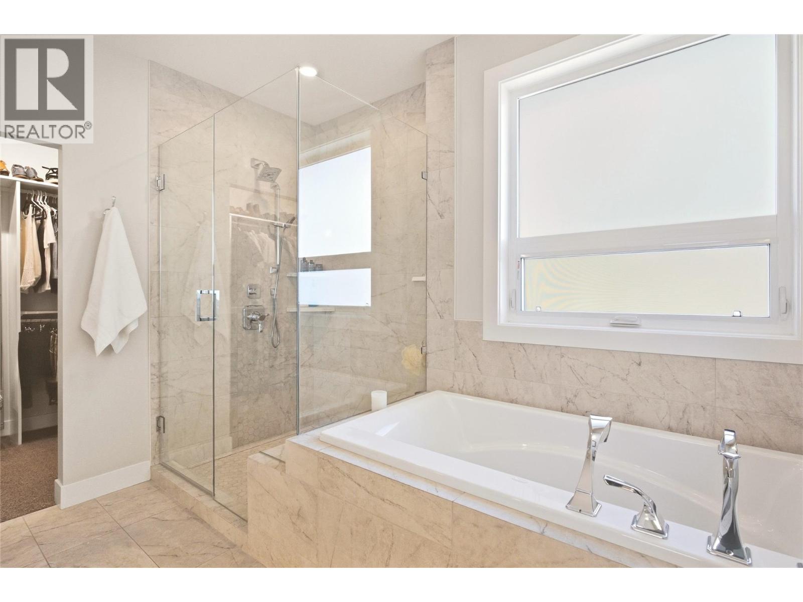 1675 Willow Crescent Unit# 3 Lot# 3