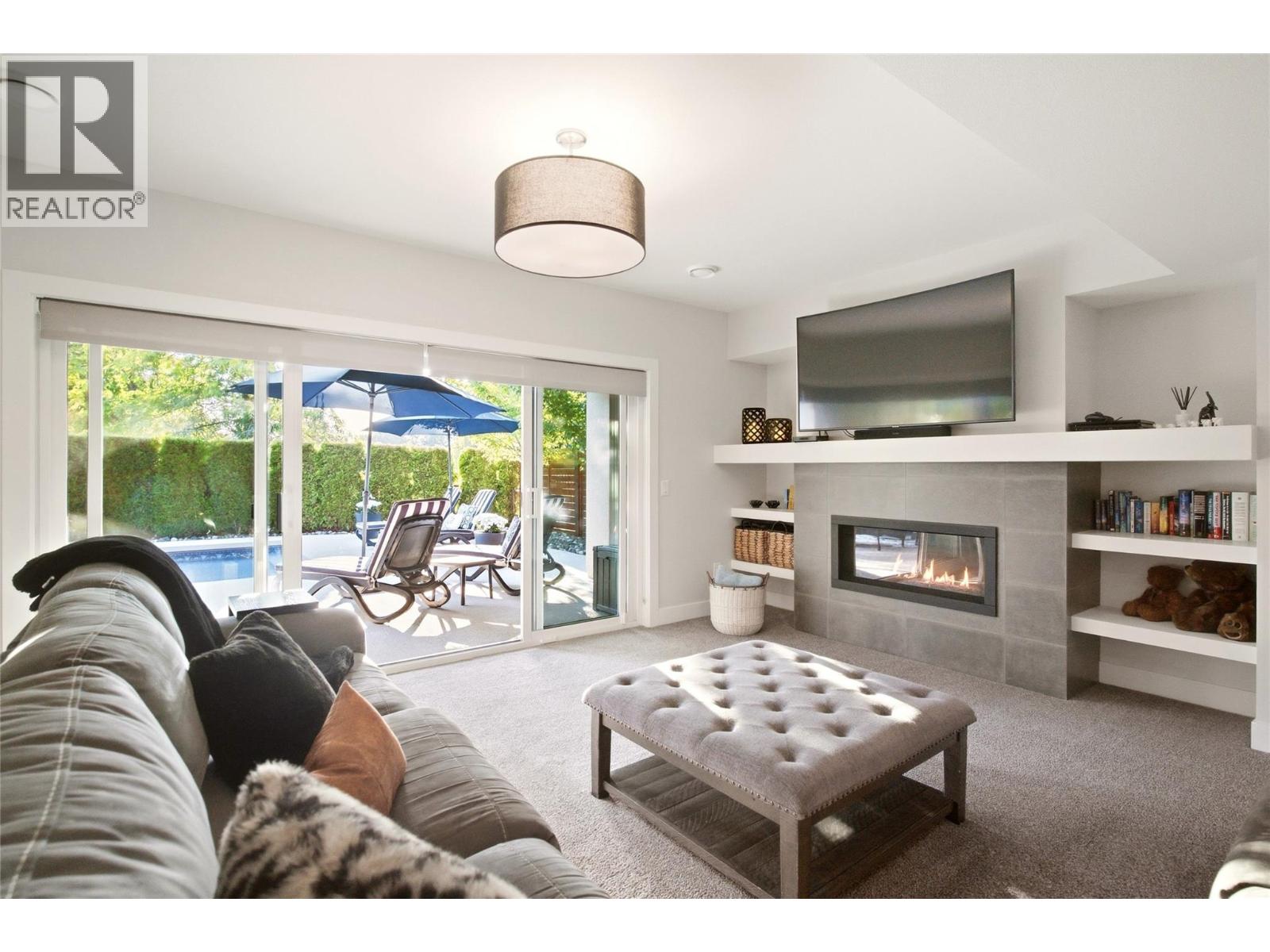 1675 Willow Crescent Unit# 3 Lot# 3