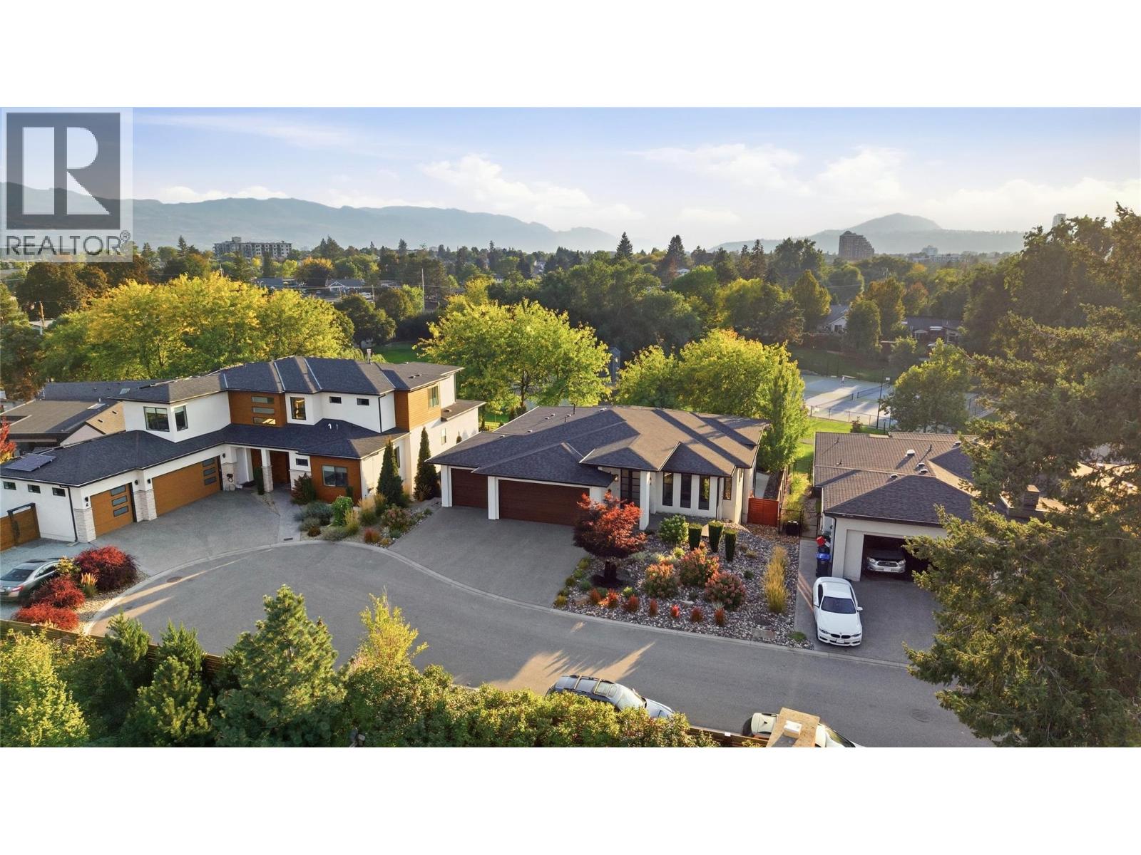 1675 Willow Crescent Unit# 3 Lot# 3