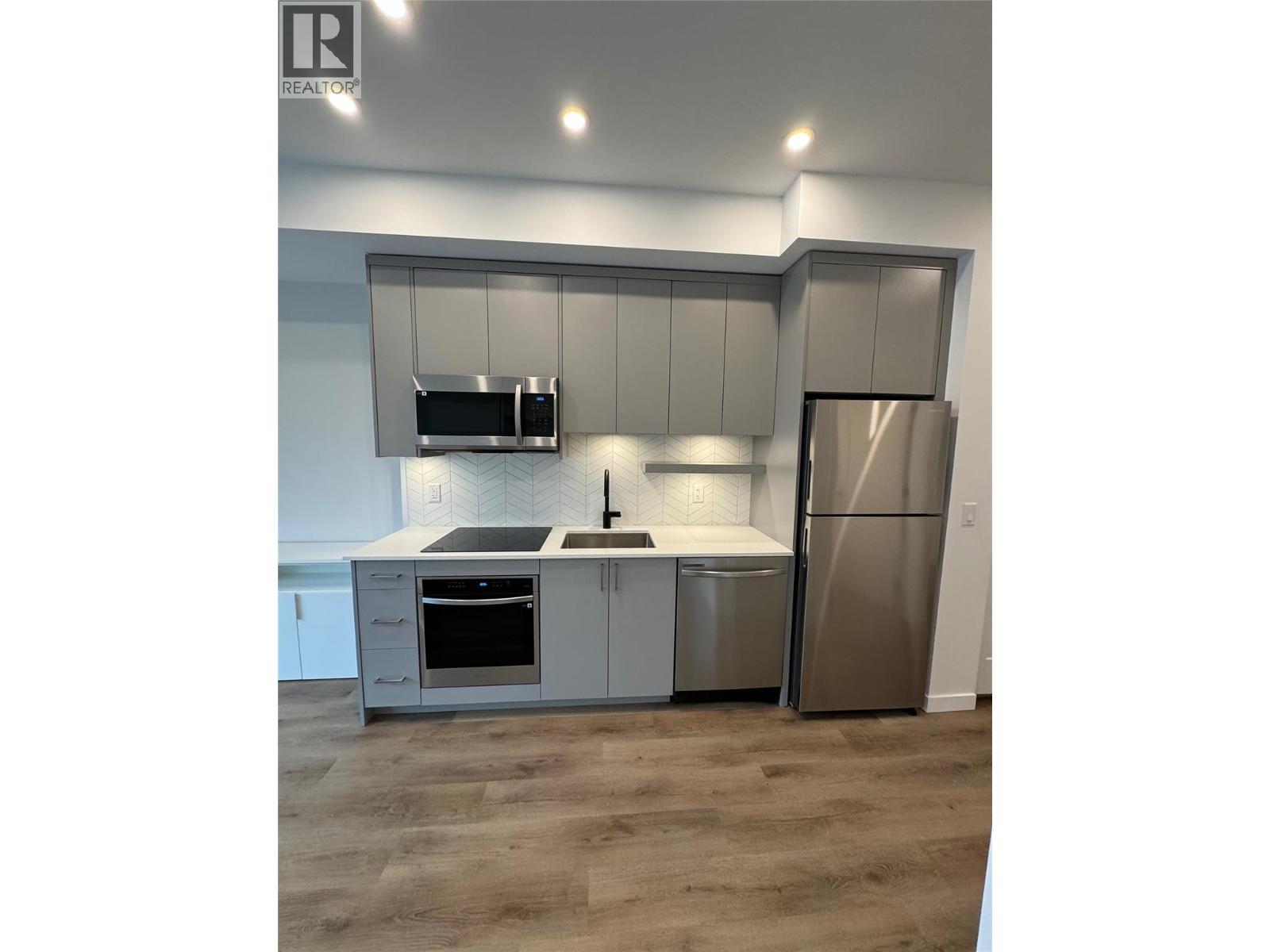 1274 Devonshire Avenue Unit# 445