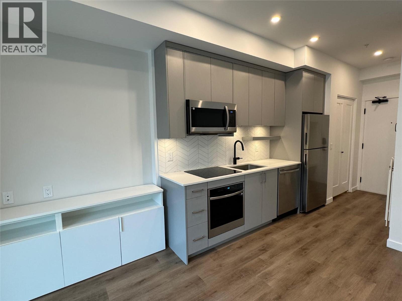 1274 Devonshire Avenue Unit# 445
