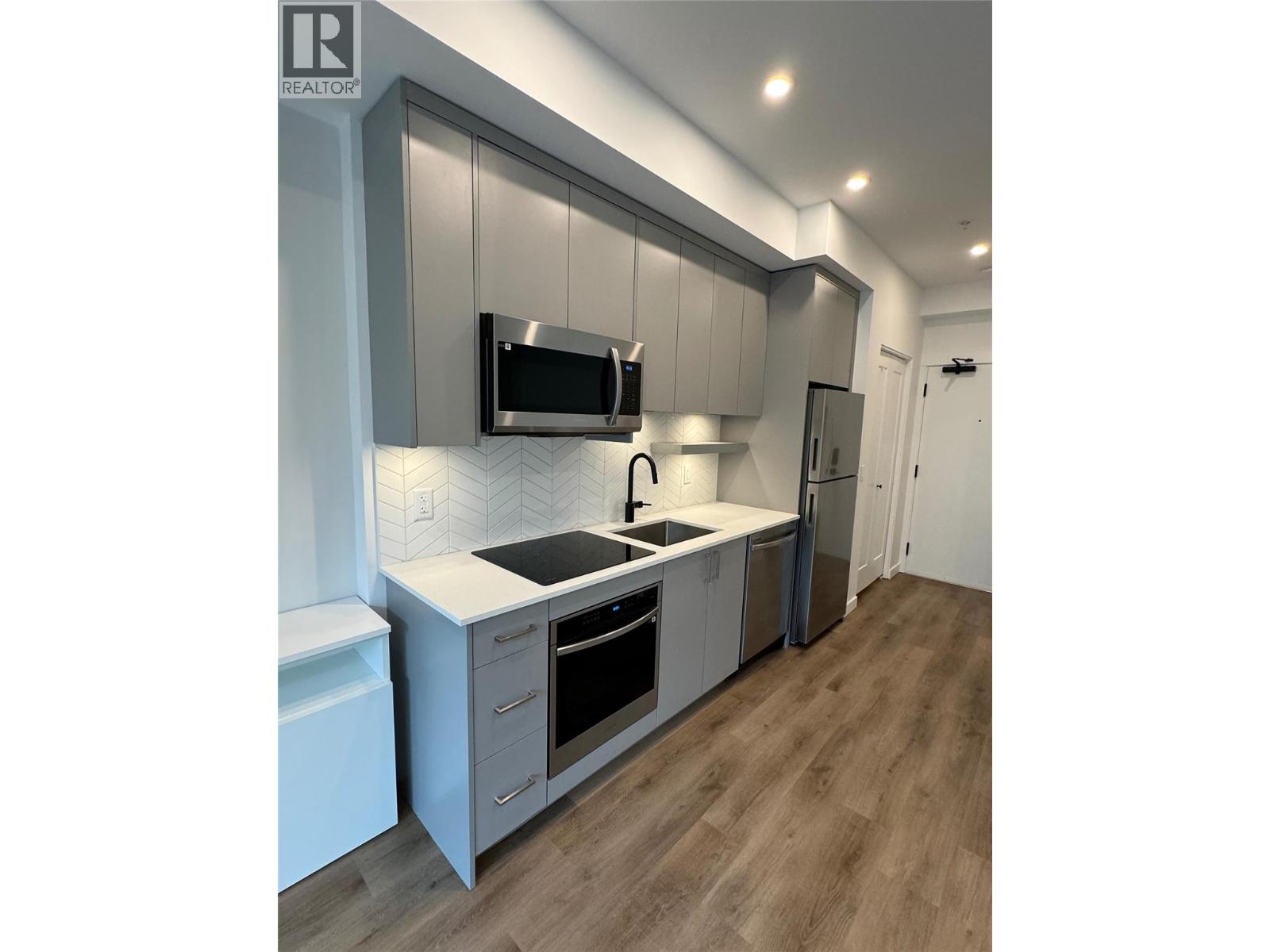 1274 Devonshire Avenue Unit# 445