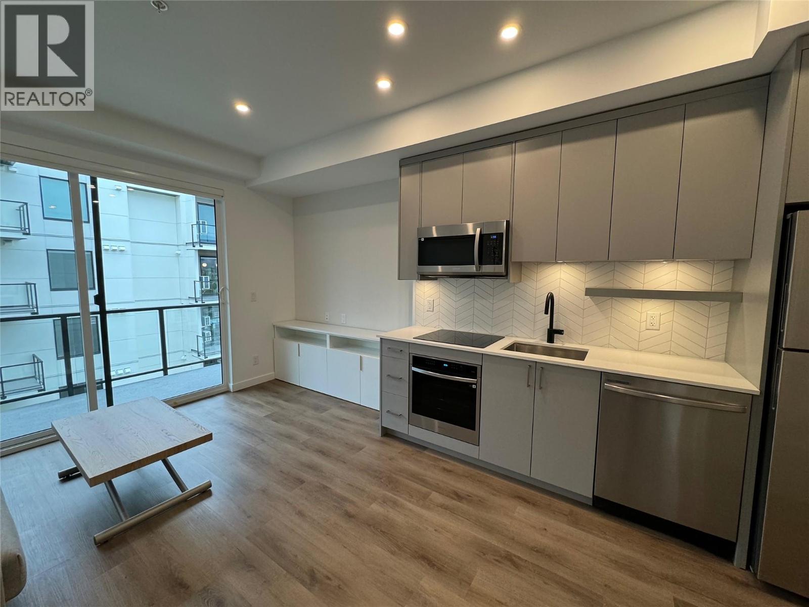 1274 Devonshire Avenue Unit# 445