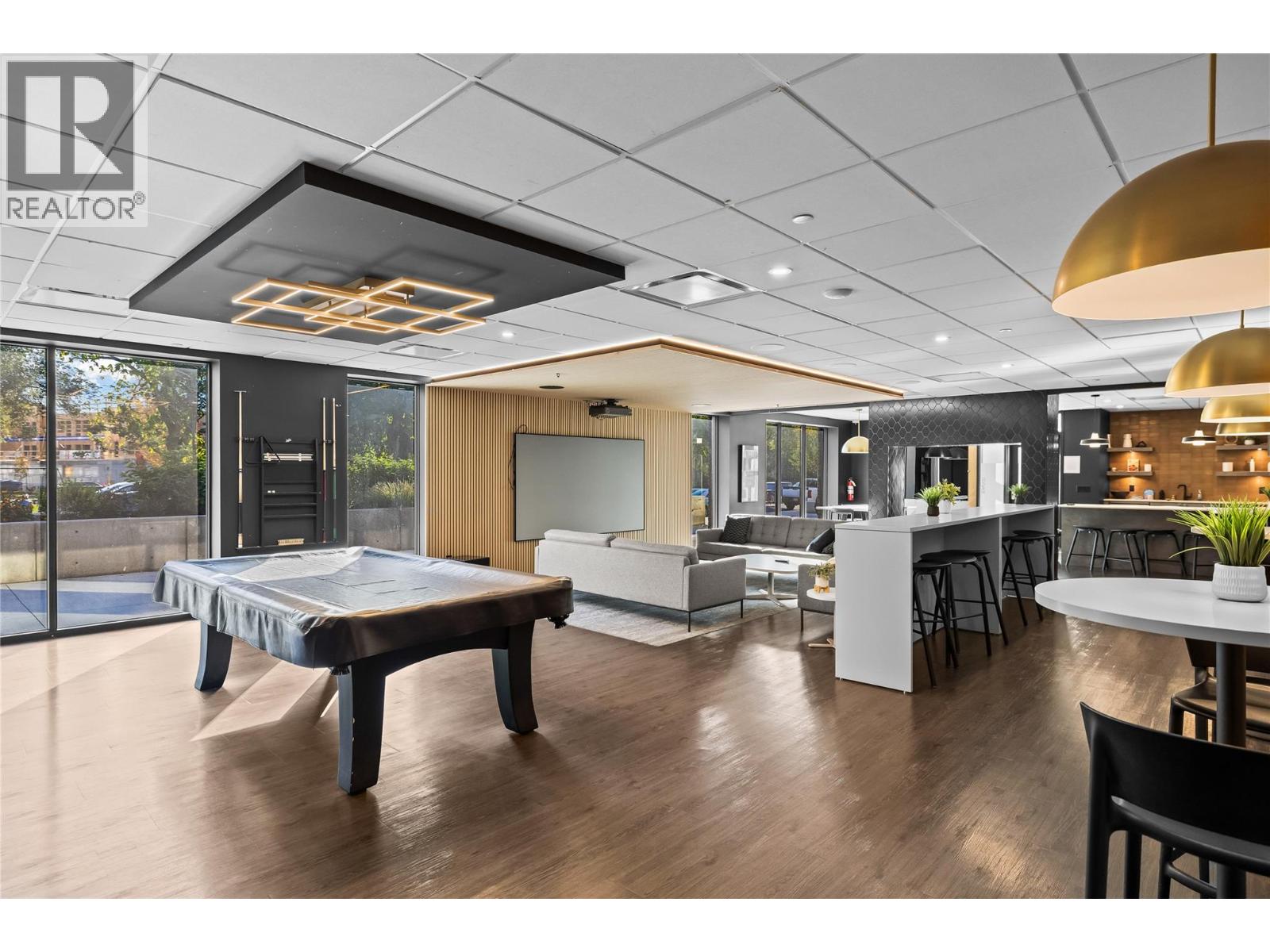1274 Devonshire Avenue Unit# 445