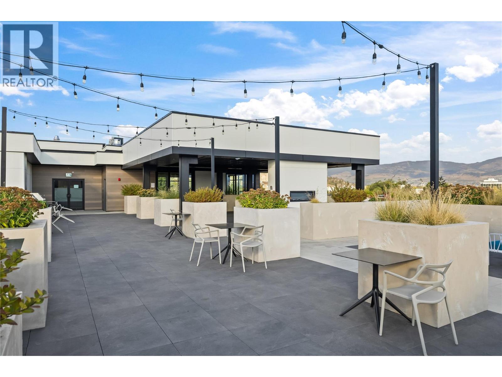 1274 Devonshire Avenue Unit# 445