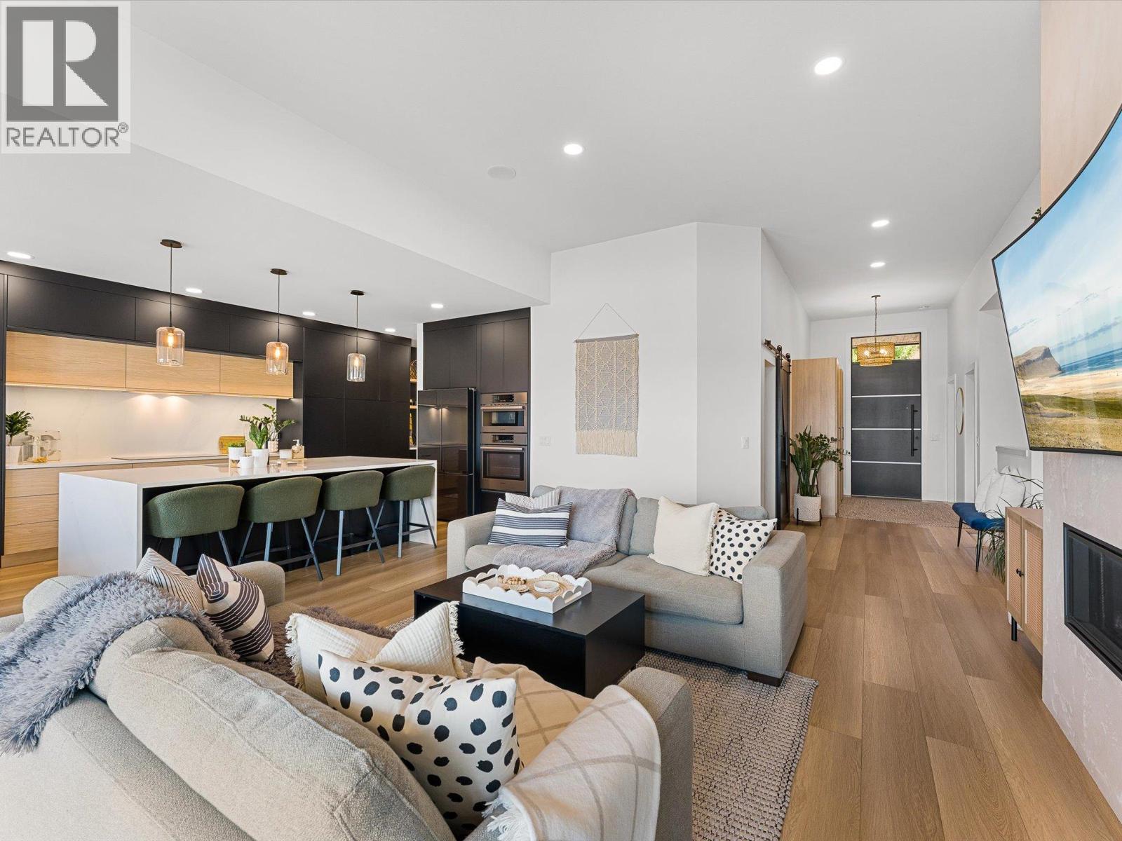208 Skyland Drive