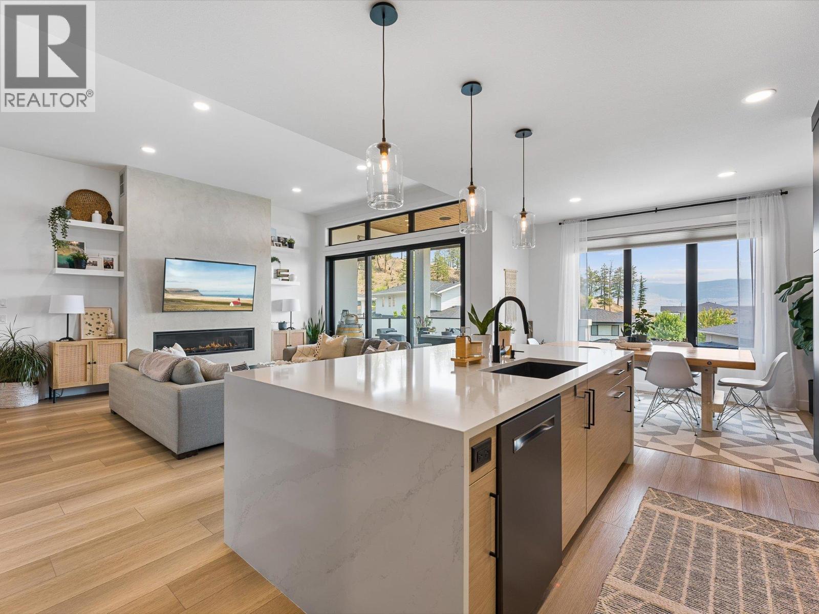 208 Skyland Drive