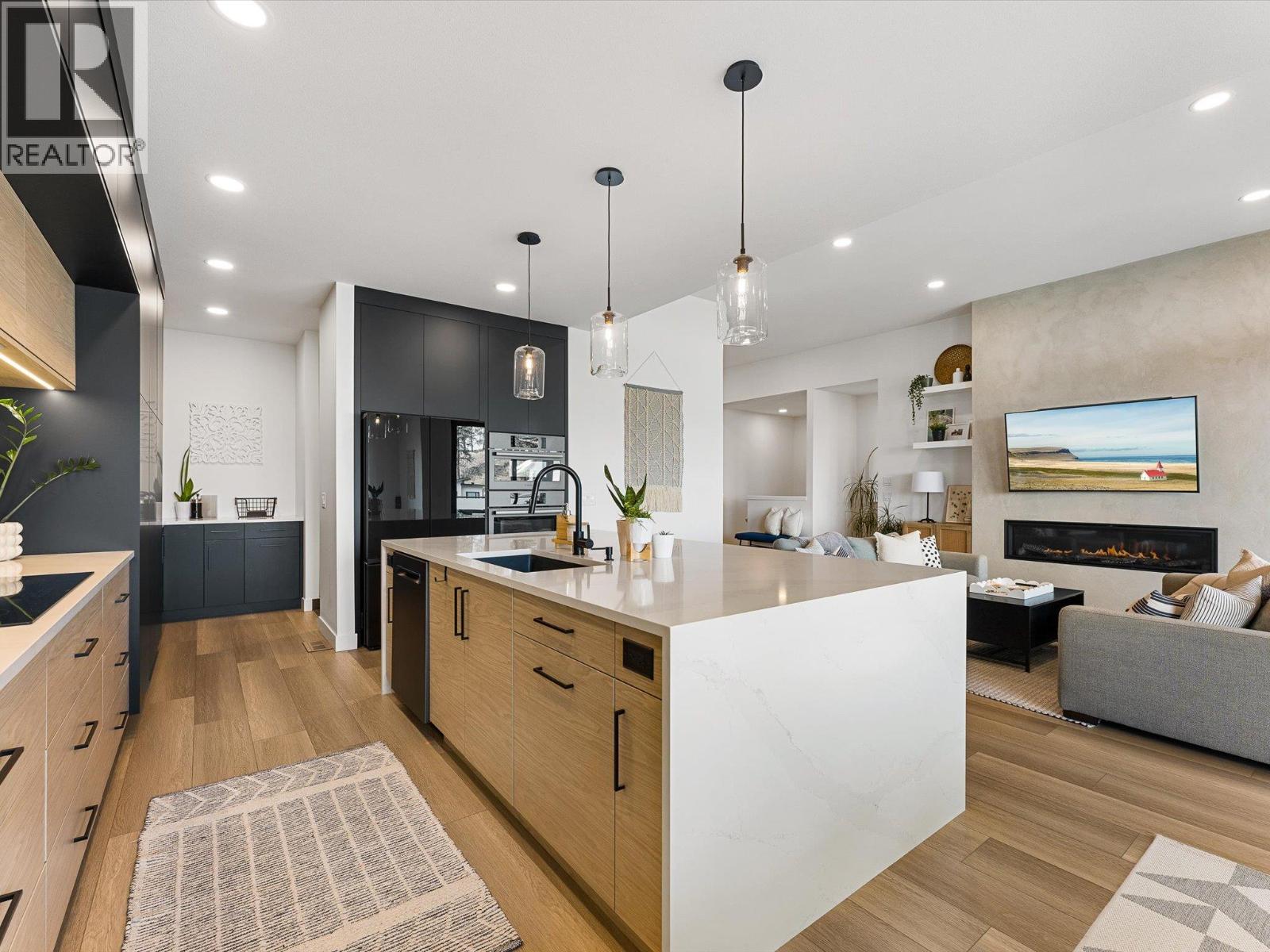 208 Skyland Drive