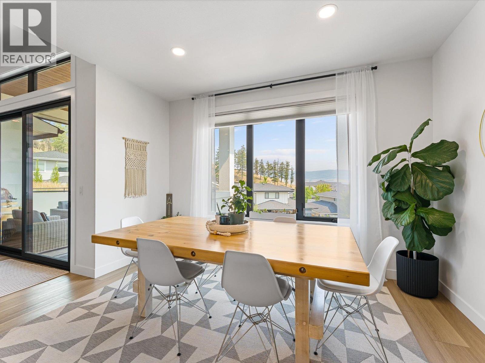 208 Skyland Drive