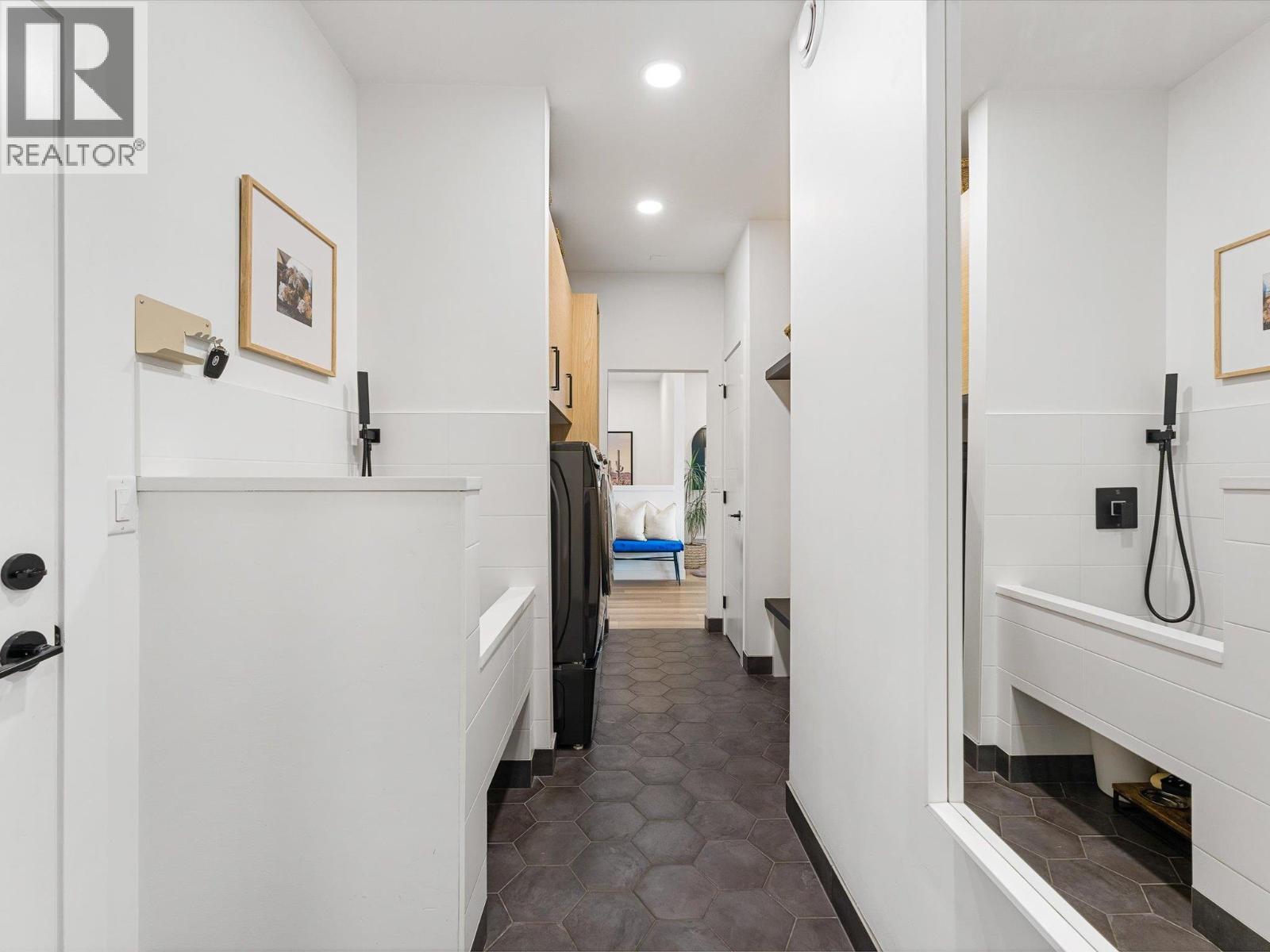208 Skyland Drive