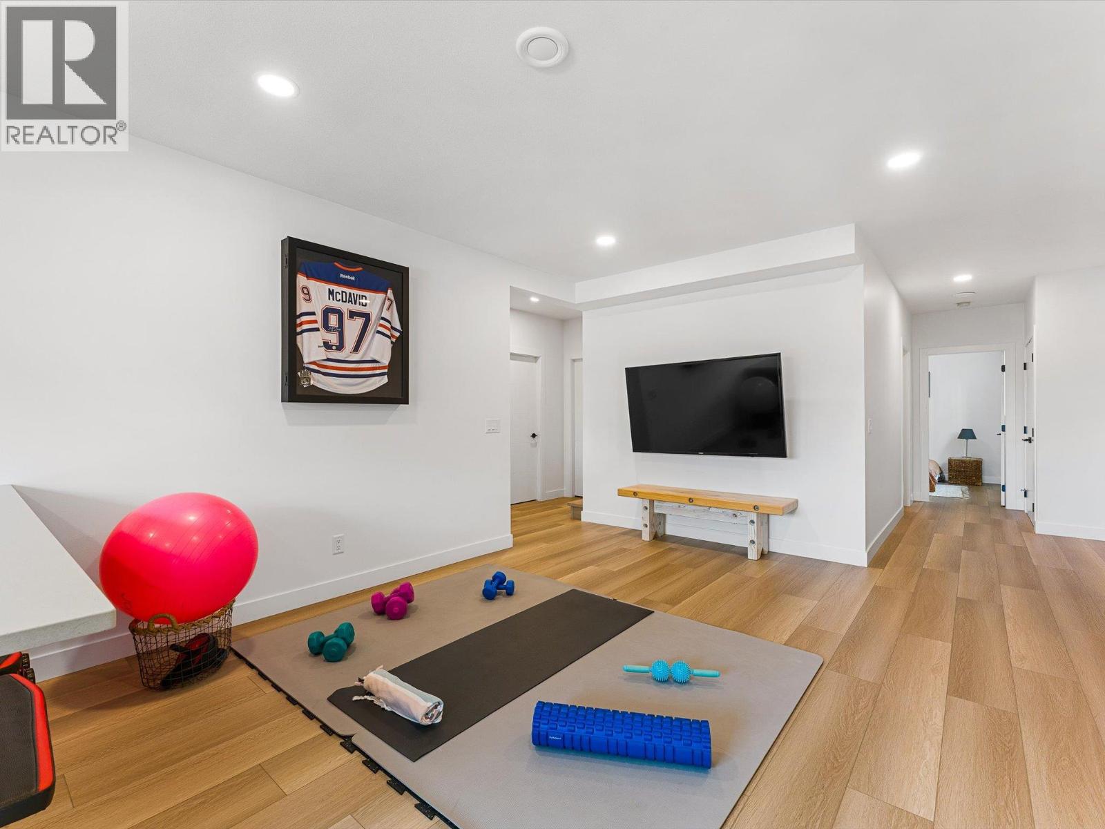 208 Skyland Drive