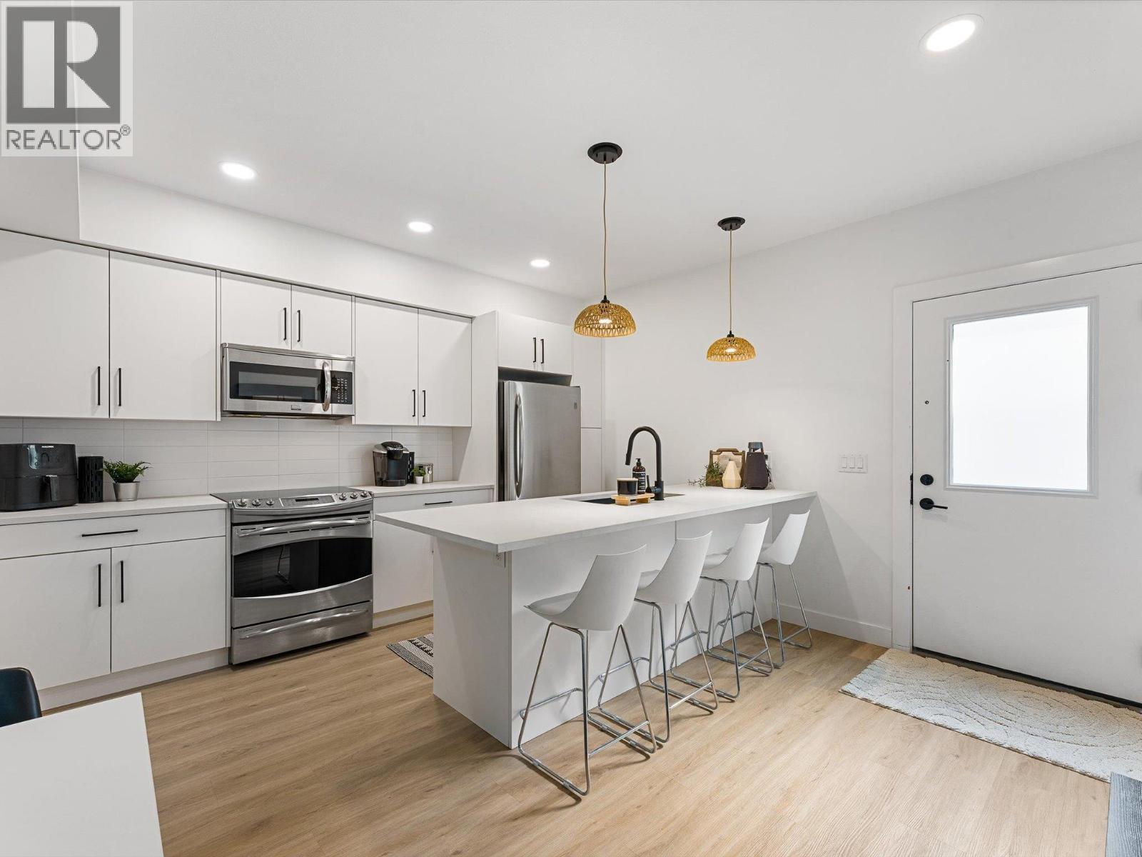208 Skyland Drive