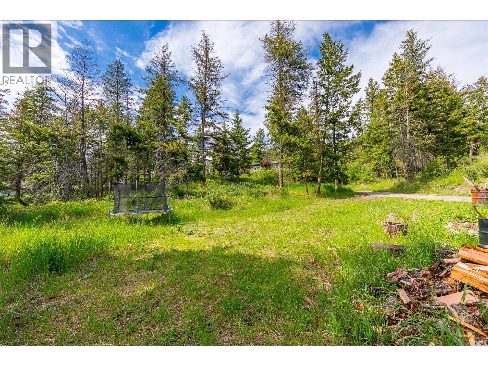 1957 Huckleberry Road