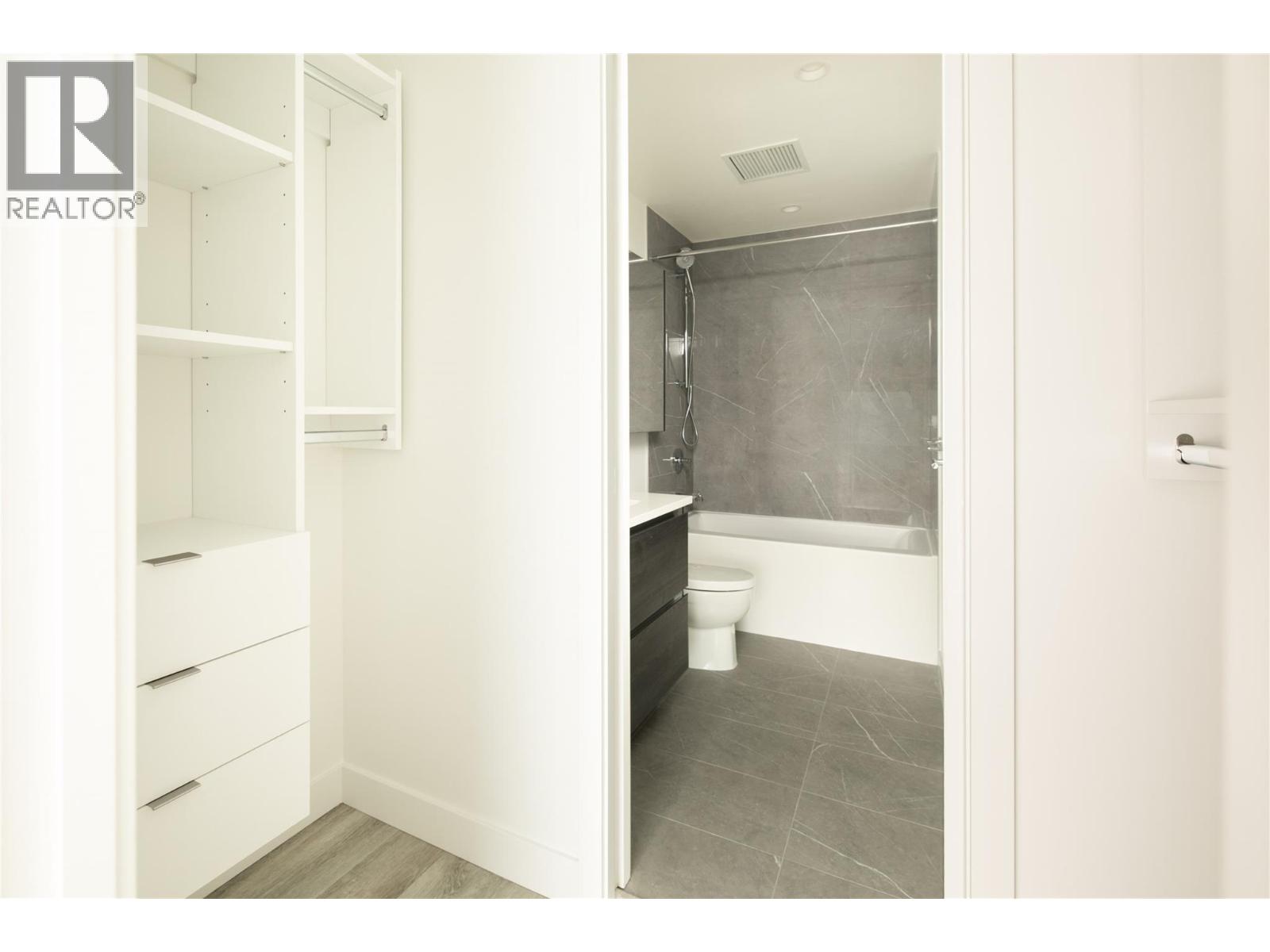 1626 Water Street Unit# 2105