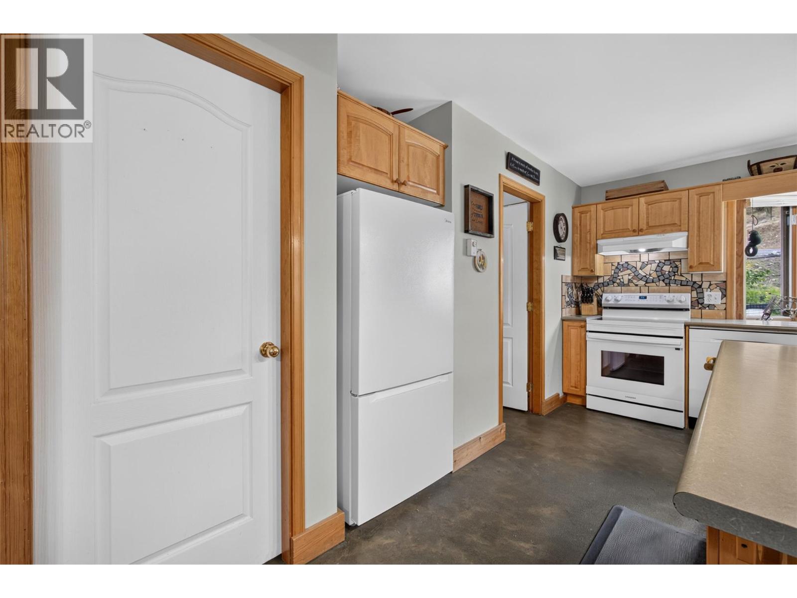 7366 Fintry Delta Road