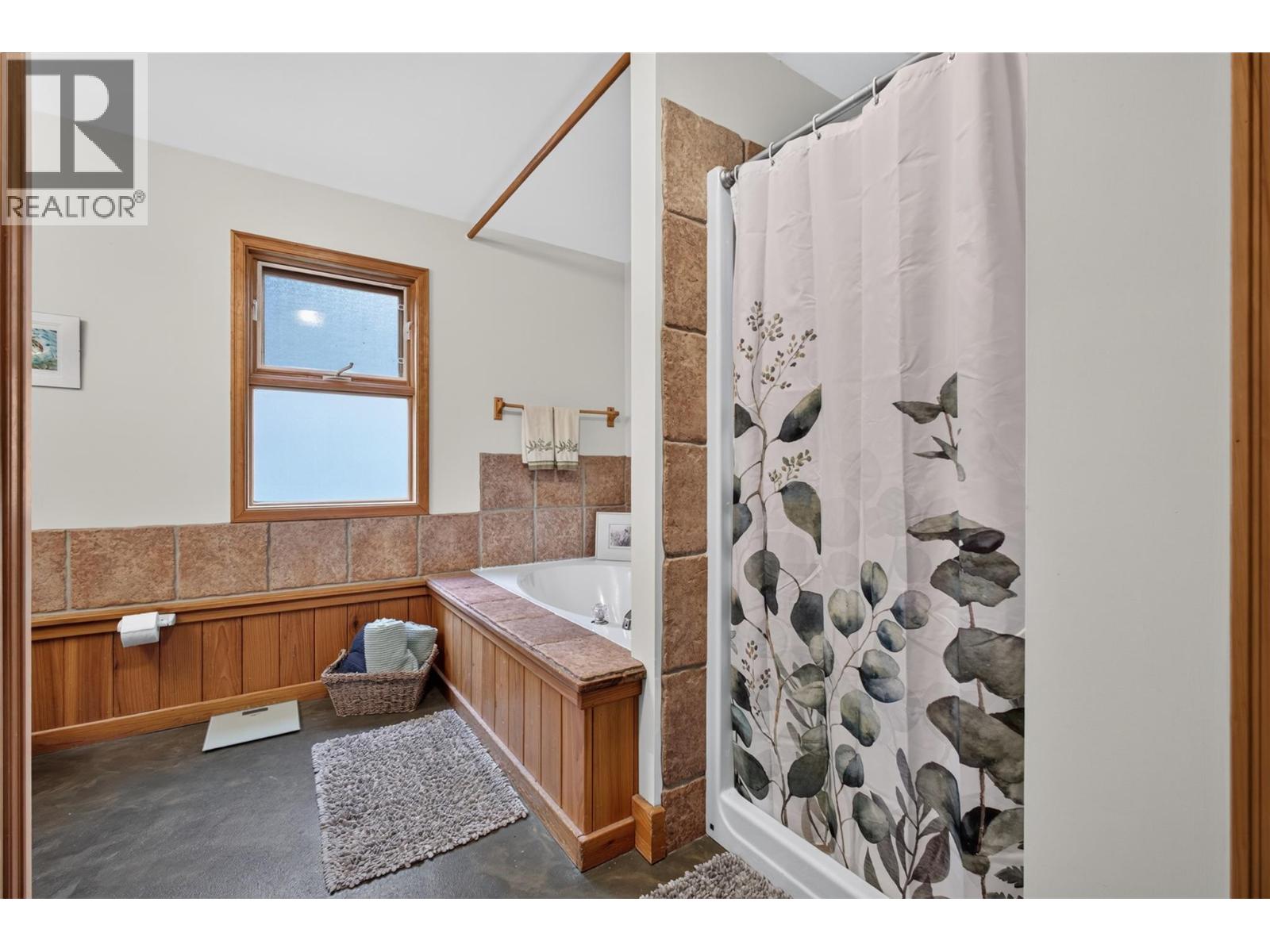 7366 Fintry Delta Road
