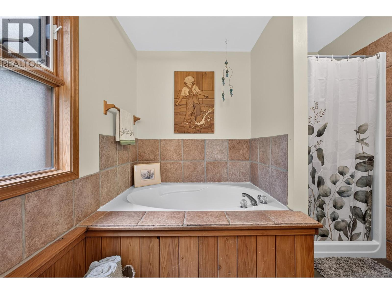 7366 Fintry Delta Road
