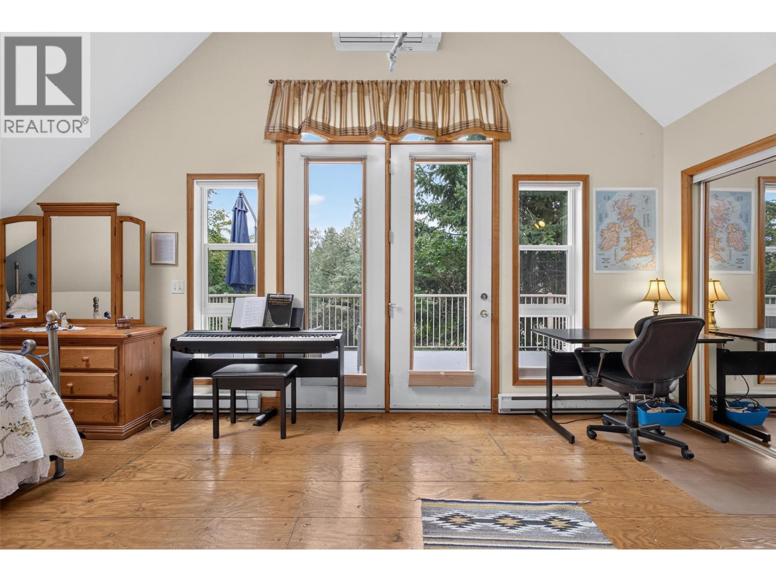 7366 Fintry Delta Road