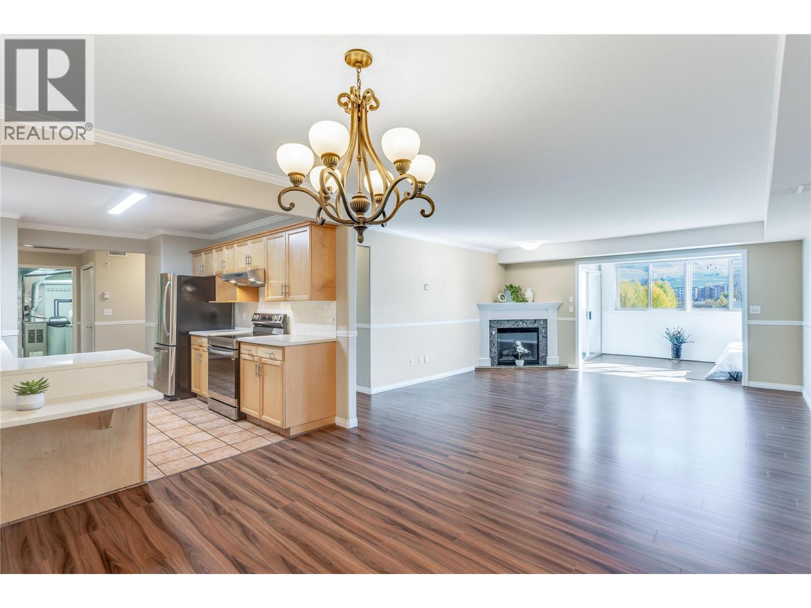 200 DOUGALL Road N Unit# 207
