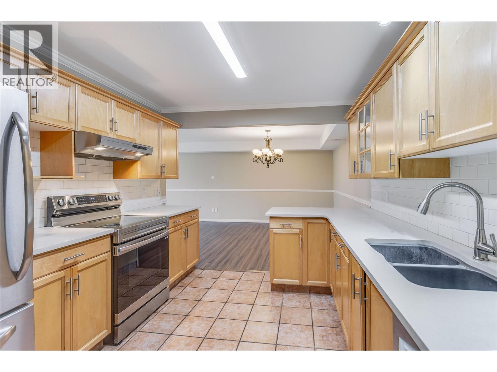 200 DOUGALL Road N Unit# 207