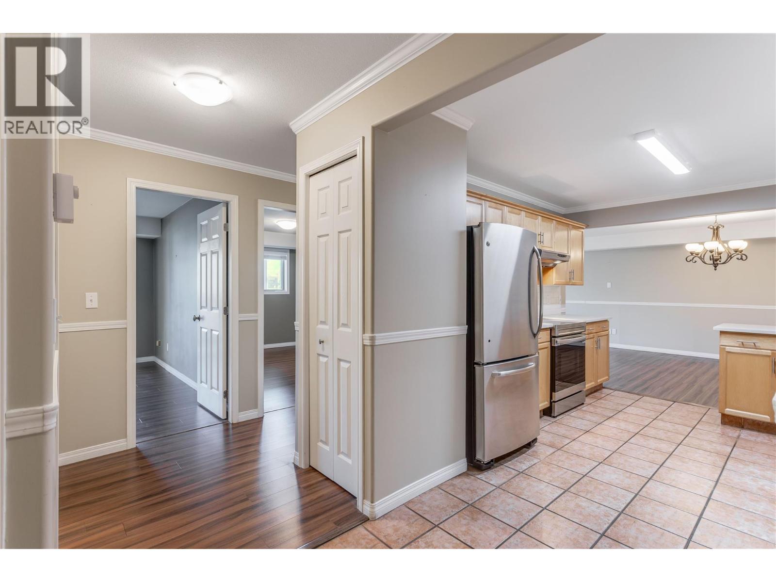 200 DOUGALL Road N Unit# 207