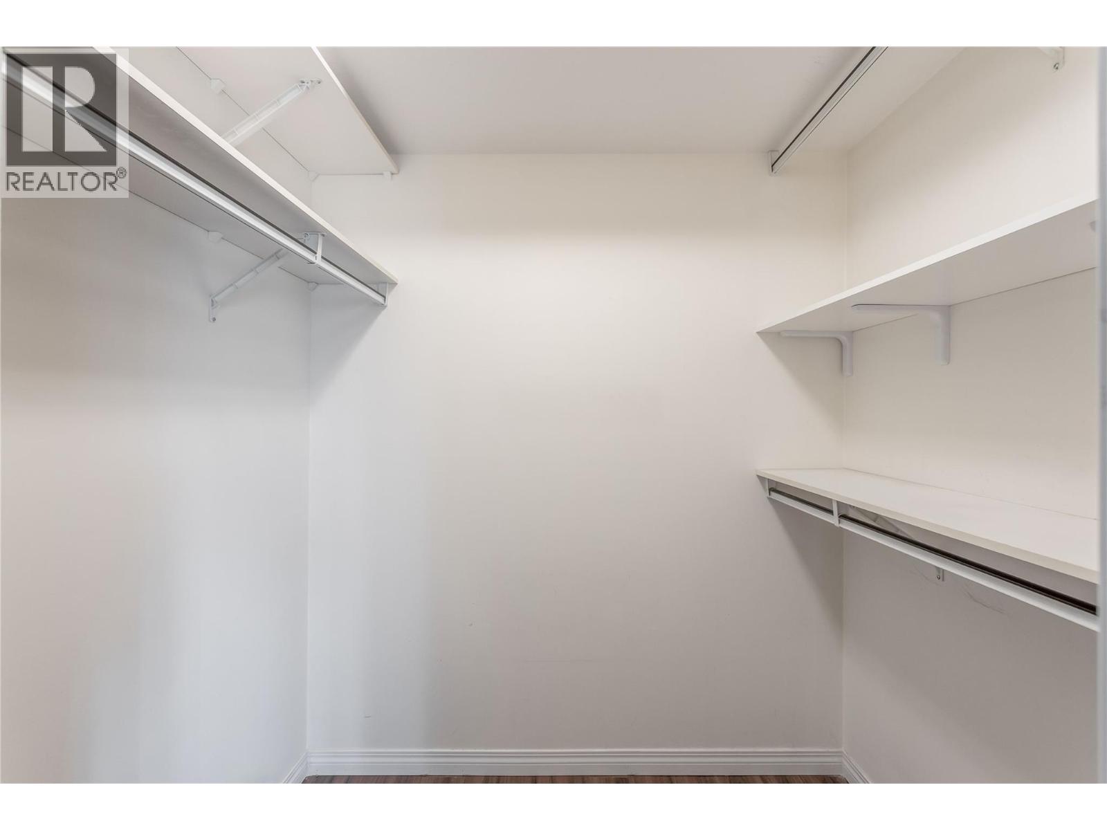200 DOUGALL Road N Unit# 207