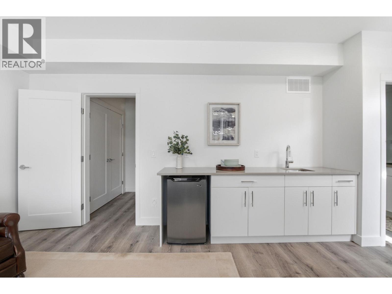 610 Academy Way Unit# 114