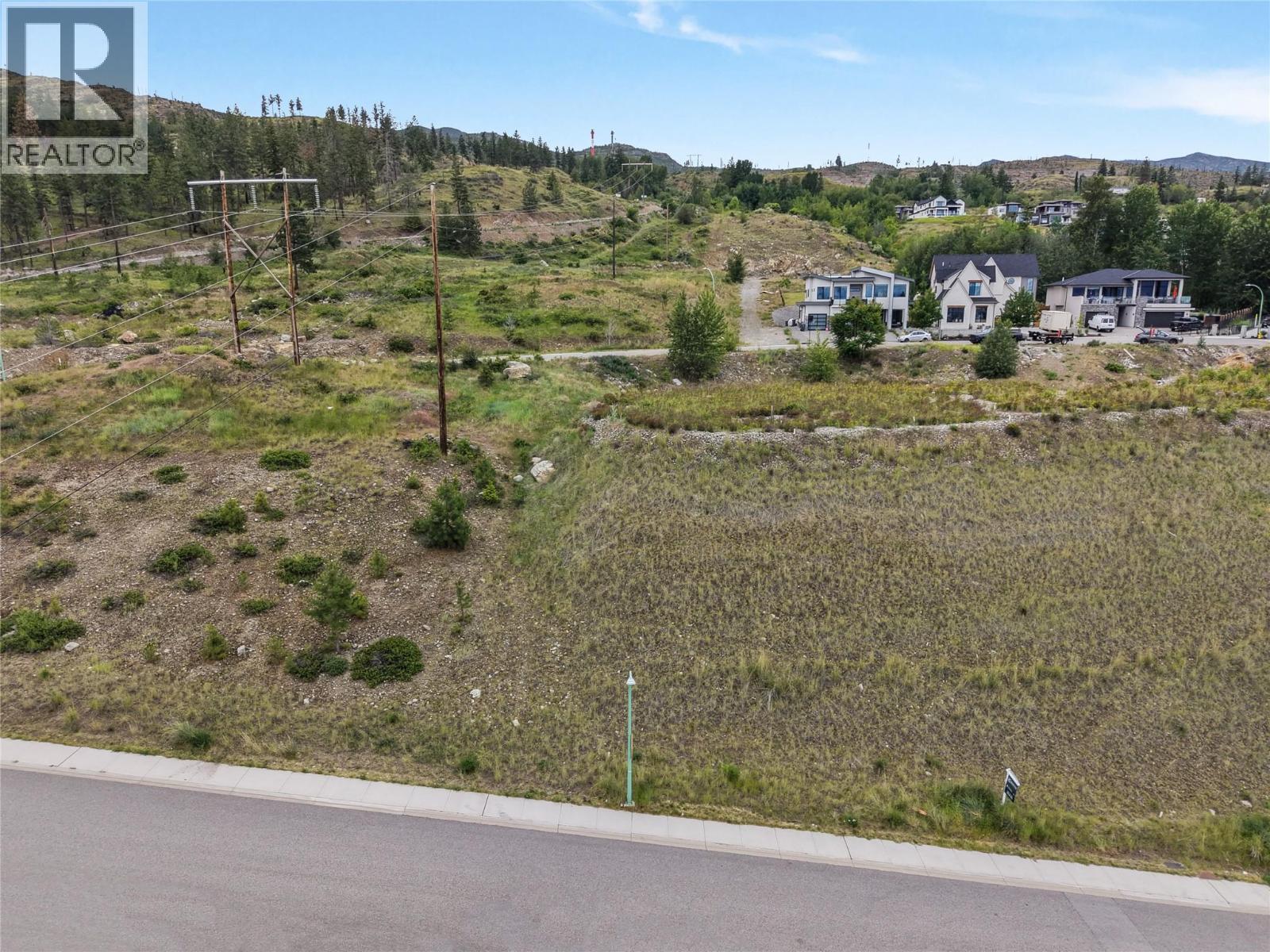 523 Trumpeter Road