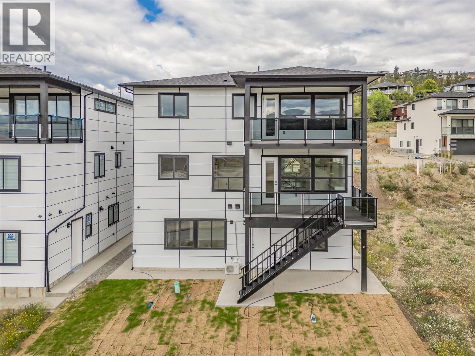 1152 Hume Avenue