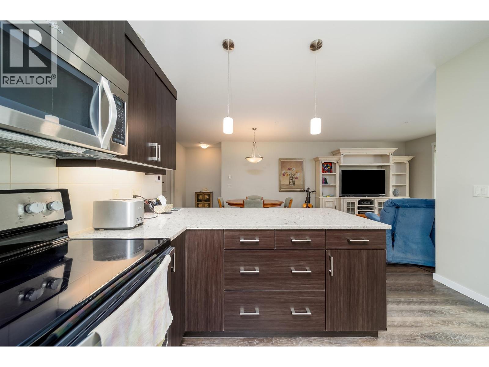 3733 Casorso Road Unit# 104