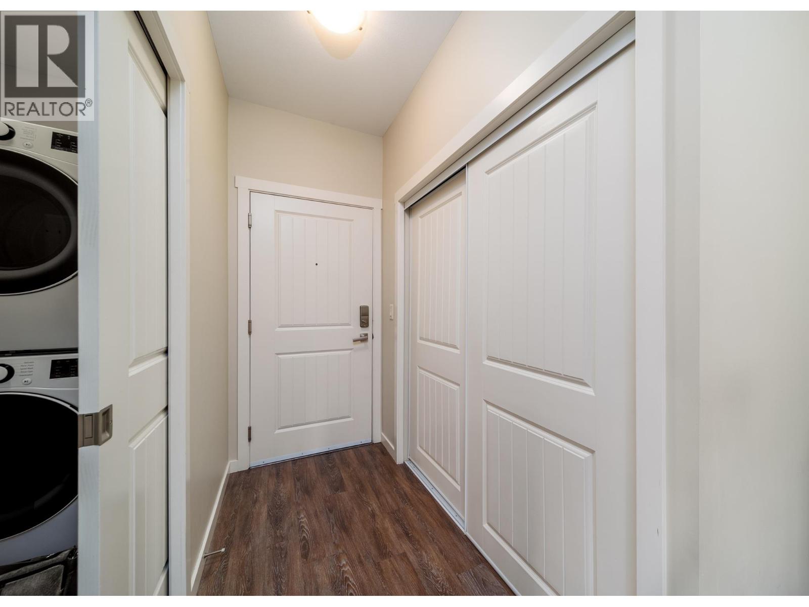 3733 Casorso Road Unit# 104